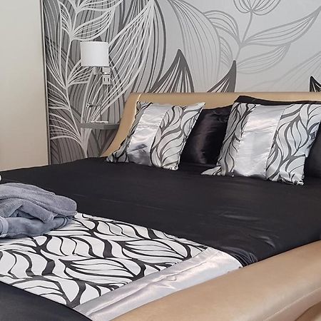 Fred Et Jules Bed & Breakfast Beaulieu-sur-Dordogne Bagian luar foto
